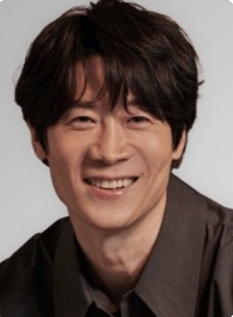 クァク・ビョンナム

cast. チン・ソンギュ